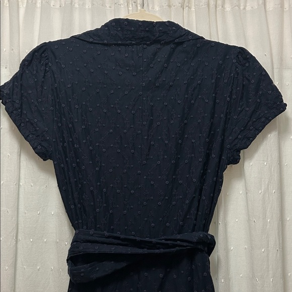Banana Republic Dress Women’s 6 Navy Eyelet Wrap Cotton Floral Embroidered - Picture 8 of 15